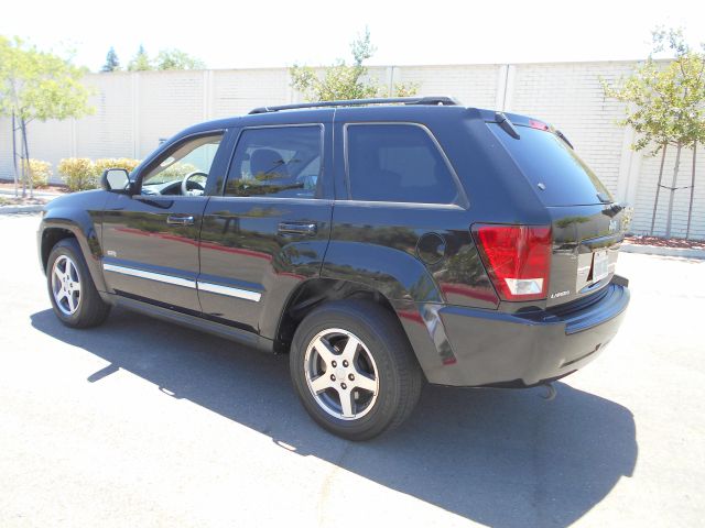 Jeep Grand Cherokee Sedan 4dr SUV