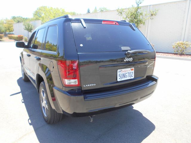 Jeep Grand Cherokee 2006 photo 2