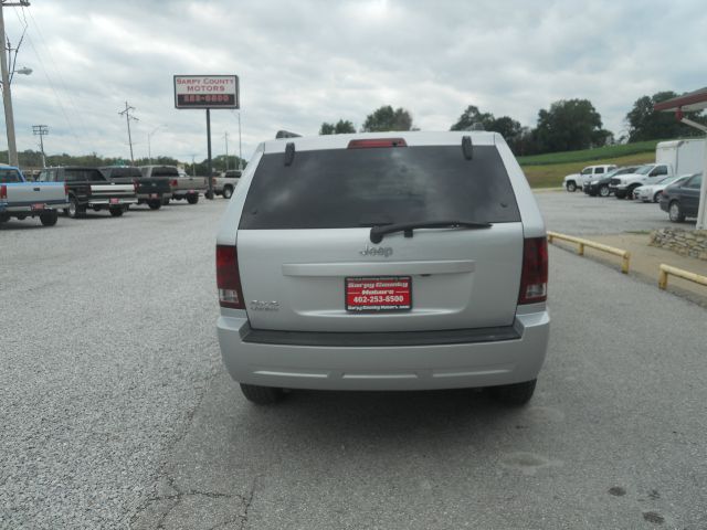 Jeep Grand Cherokee Base W/nav.sys SUV