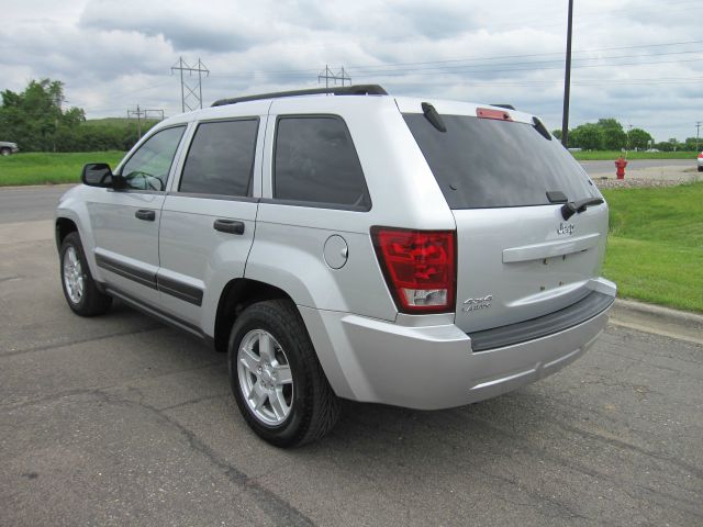 Jeep Grand Cherokee 2006 photo 12