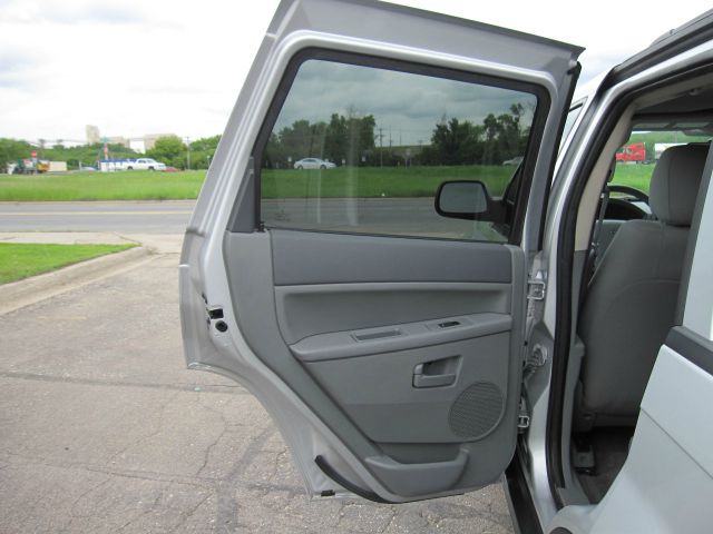 Jeep Grand Cherokee 2006 photo 6