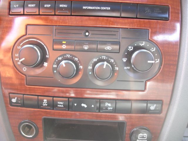 Jeep Grand Cherokee 2006 photo 24