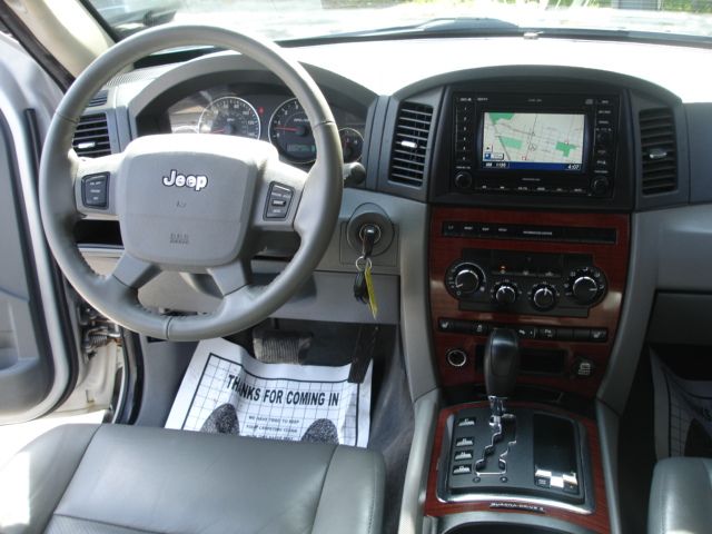 Jeep Grand Cherokee 2006 photo 25