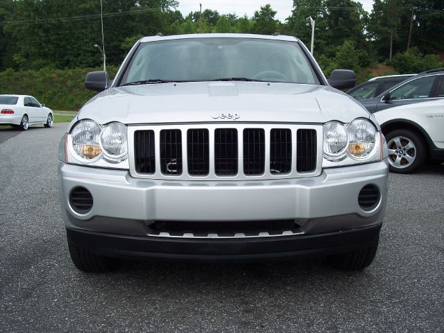 Jeep Grand Cherokee 2006 photo 3