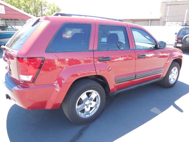 Jeep Grand Cherokee Base W/nav.sys SUV