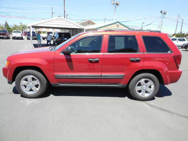 Jeep Grand Cherokee 2006 photo 2