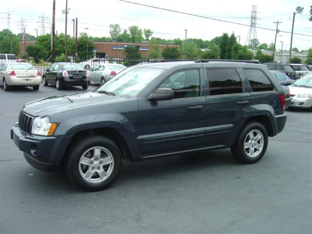 Jeep Grand Cherokee 2006 photo 17