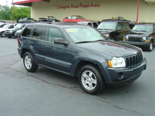 Jeep Grand Cherokee 2006 photo 2