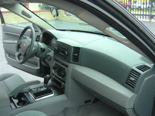 Jeep Grand Cherokee 2006 photo 7