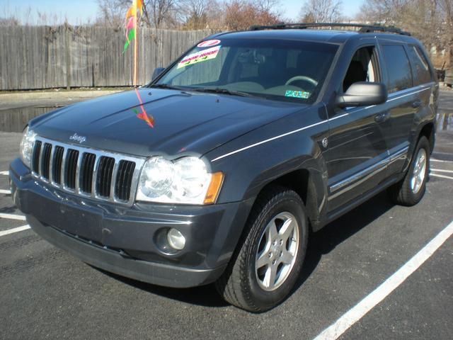 Jeep Grand Cherokee SE W/ Navigation Unspecified