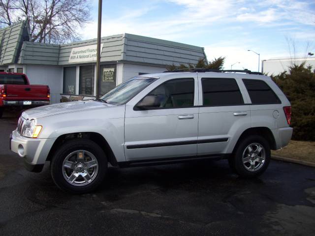 Jeep Grand Cherokee LS Sport Utility