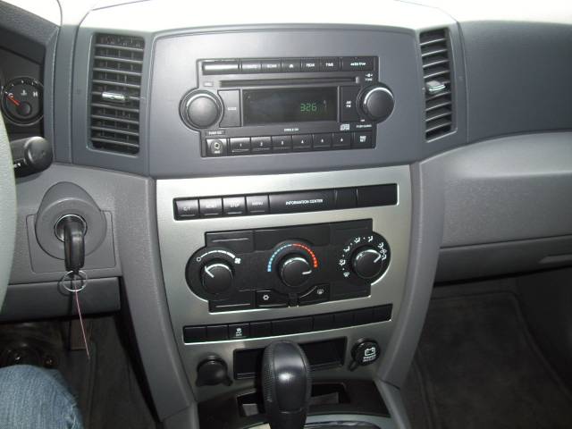 Jeep Grand Cherokee 2007 photo 3