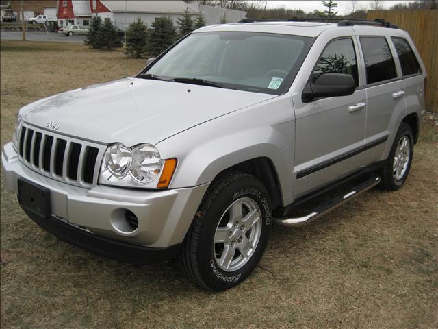 Jeep Grand Cherokee LS Sport Utility