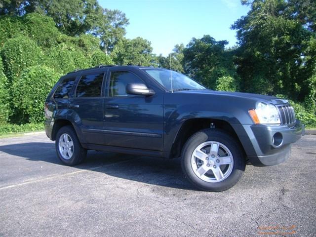 Jeep Grand Cherokee LS Sport Utility