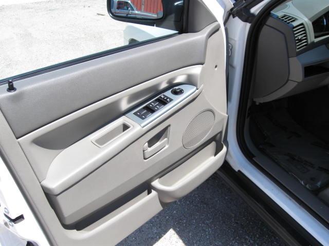 Jeep Grand Cherokee 2007 photo 2