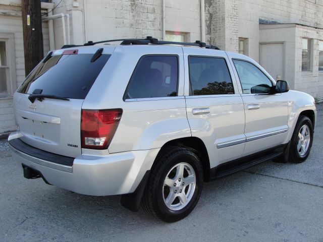 Jeep Grand Cherokee GL I4 Manual SUV