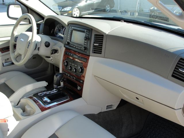 Jeep Grand Cherokee 2007 photo 13