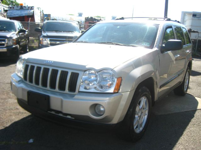 Jeep Grand Cherokee Base W/nav.sys SUV