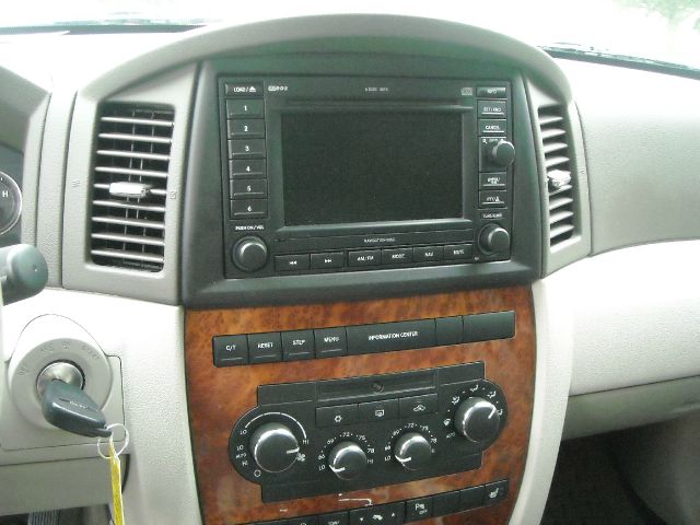 Jeep Grand Cherokee 2007 photo 13