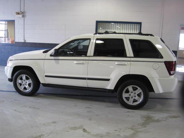 Jeep Grand Cherokee 323i Sport Package Sport Utility