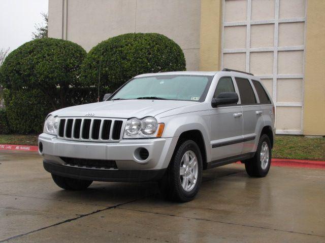 Jeep Grand Cherokee SE W/ Navigation Unspecified