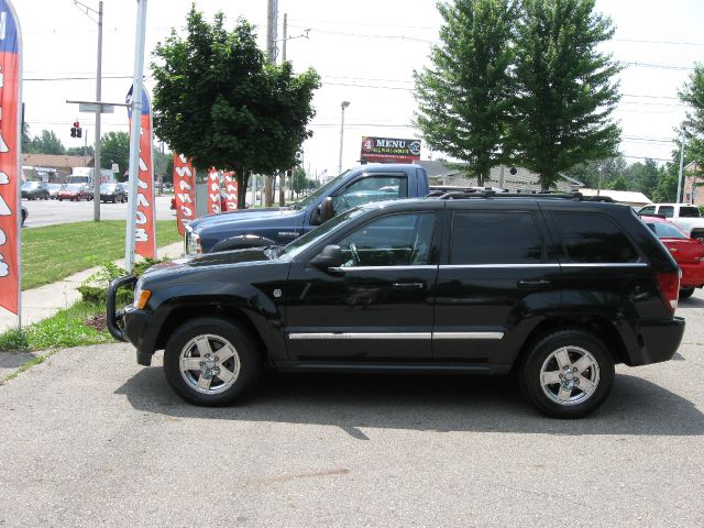 Jeep Grand Cherokee Super SUV