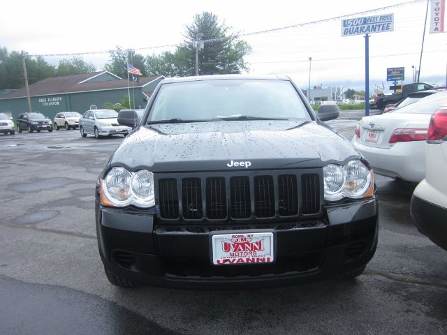 Jeep Grand Cherokee Base W/nav.sys SUV