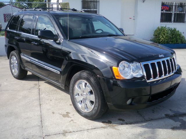 Jeep Grand Cherokee Super SUV