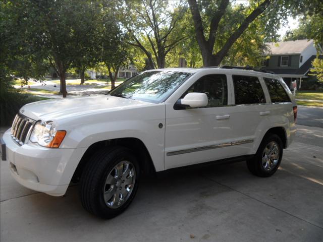 Jeep Grand Cherokee SLT 25 Sport Utility