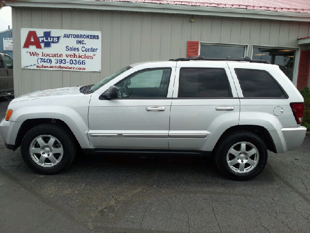 Jeep Grand Cherokee 2010 photo 3