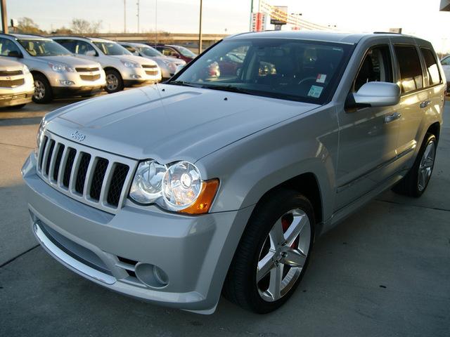 Jeep Grand Cherokee 2010 photo 2