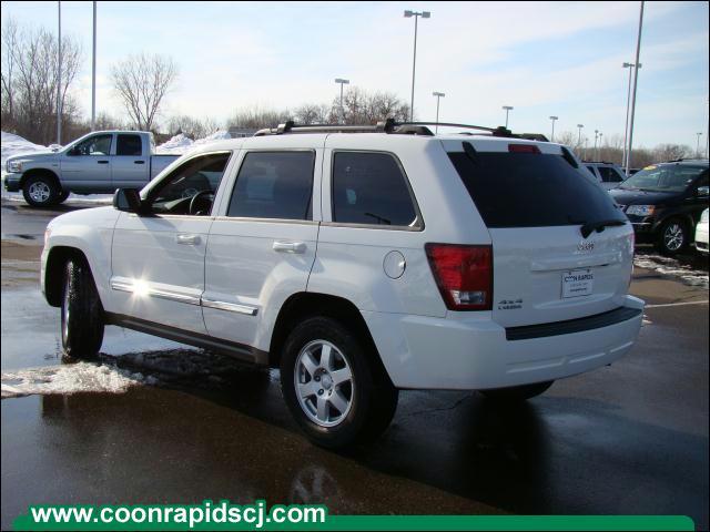 Jeep Grand Cherokee 2010 photo 4