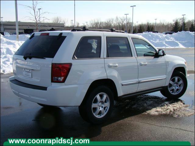 Jeep Grand Cherokee 2010 photo 2