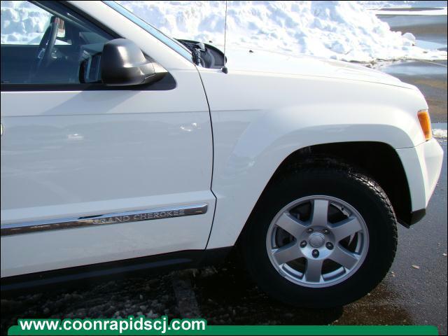 Jeep Grand Cherokee 2010 photo 1