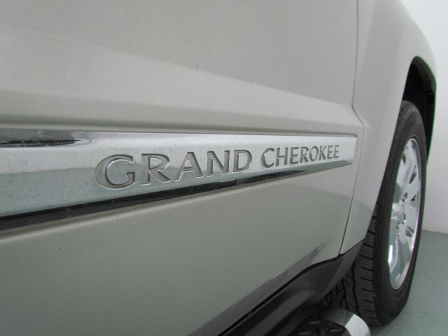 Jeep Grand Cherokee 2010 photo 1