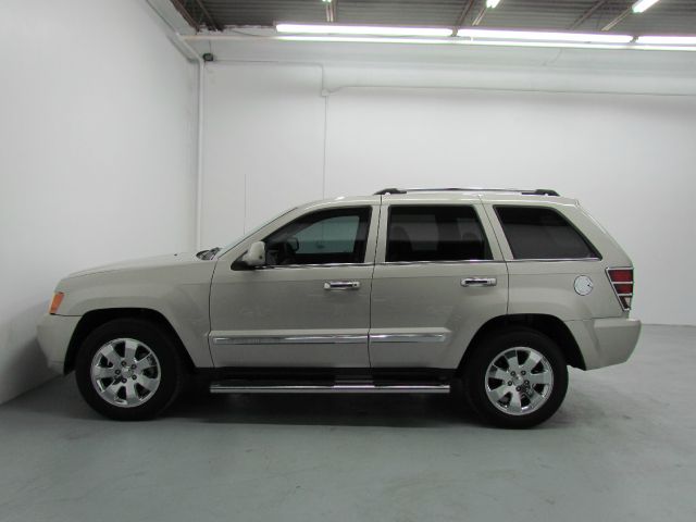 Jeep Grand Cherokee 2010 photo 4