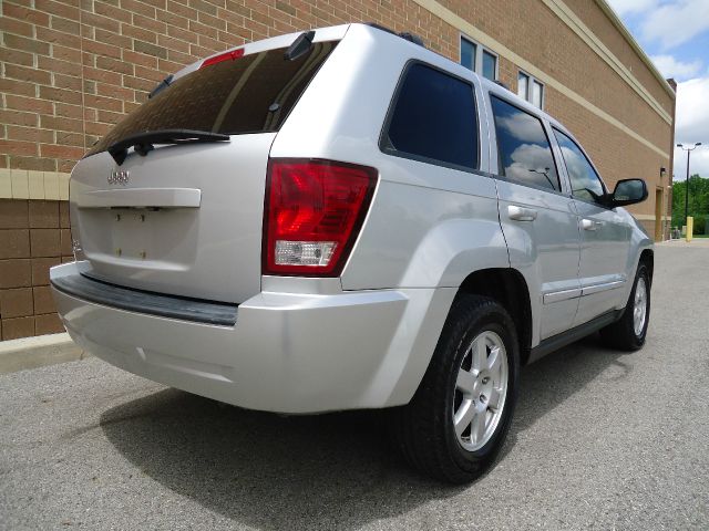 Jeep Grand Cherokee 2010 photo 2