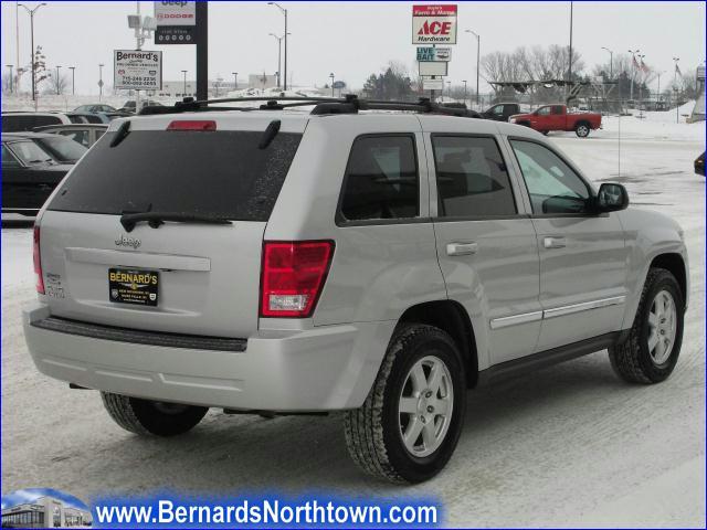 Jeep Grand Cherokee 2010 photo 2