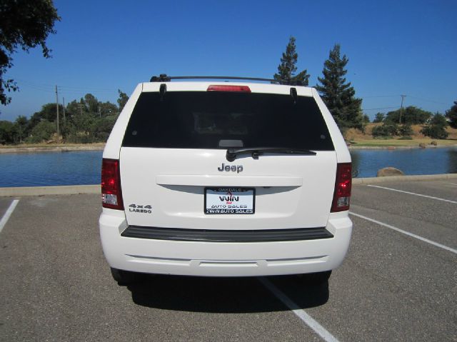 Jeep Grand Cherokee Base W/nav.sys SUV