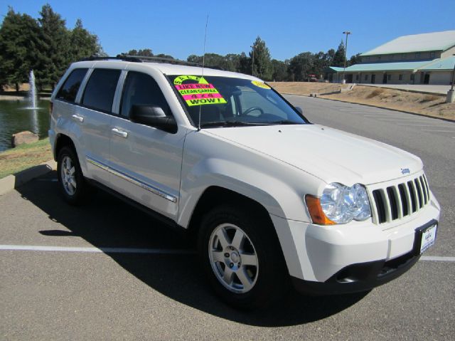 Jeep Grand Cherokee 2010 photo 4