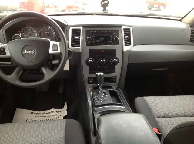 Jeep Grand Cherokee 2010 photo 12