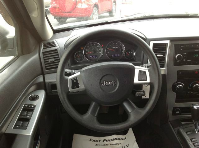 Jeep Grand Cherokee 2010 photo 5