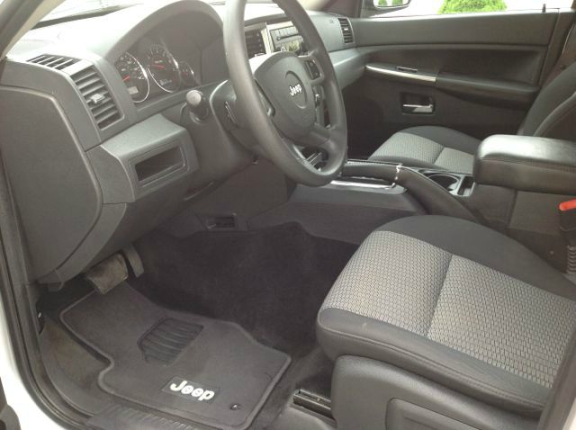 Jeep Grand Cherokee 2010 photo 6