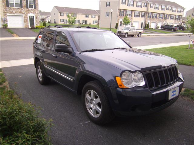 Jeep Grand Cherokee 2010 photo 2