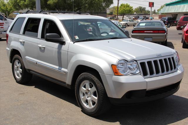 Jeep Grand Cherokee 2010 photo 2