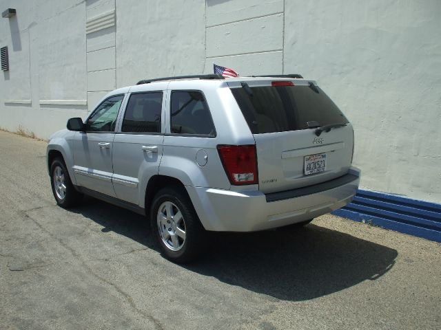 Jeep Grand Cherokee 2010 photo 1