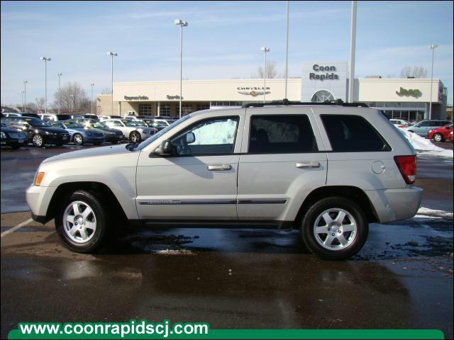 Jeep Grand Cherokee 2010 photo 4