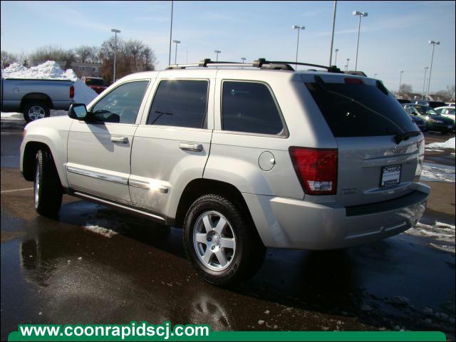 Jeep Grand Cherokee 2010 photo 5