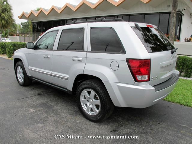 Jeep Grand Cherokee 2010 photo 6