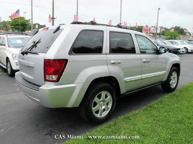 Jeep Grand Cherokee 2010 photo 9